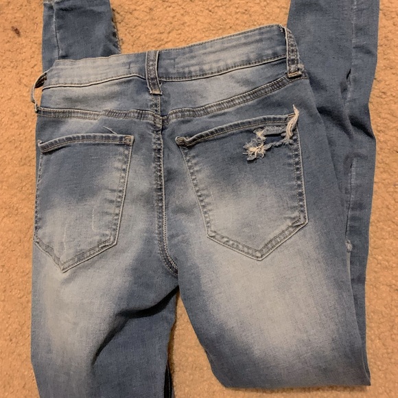 ripped skinny jeans - Picture 1 of 3